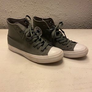 Grey high top converse!